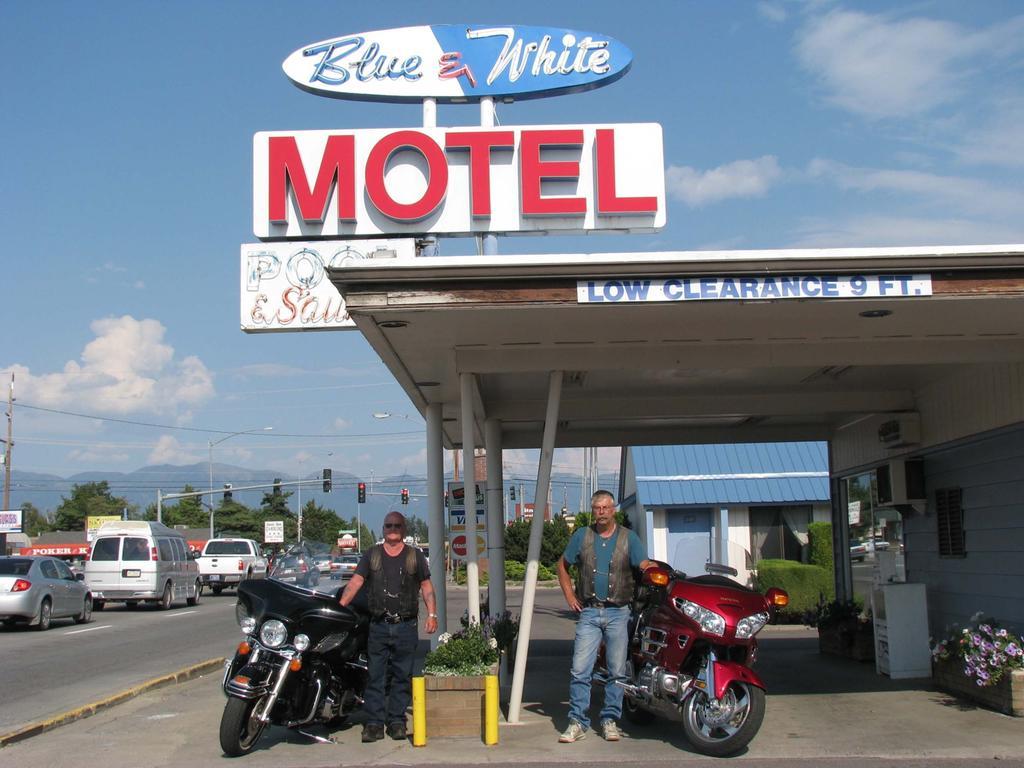Blue And White Motel Kalispell Exterior foto