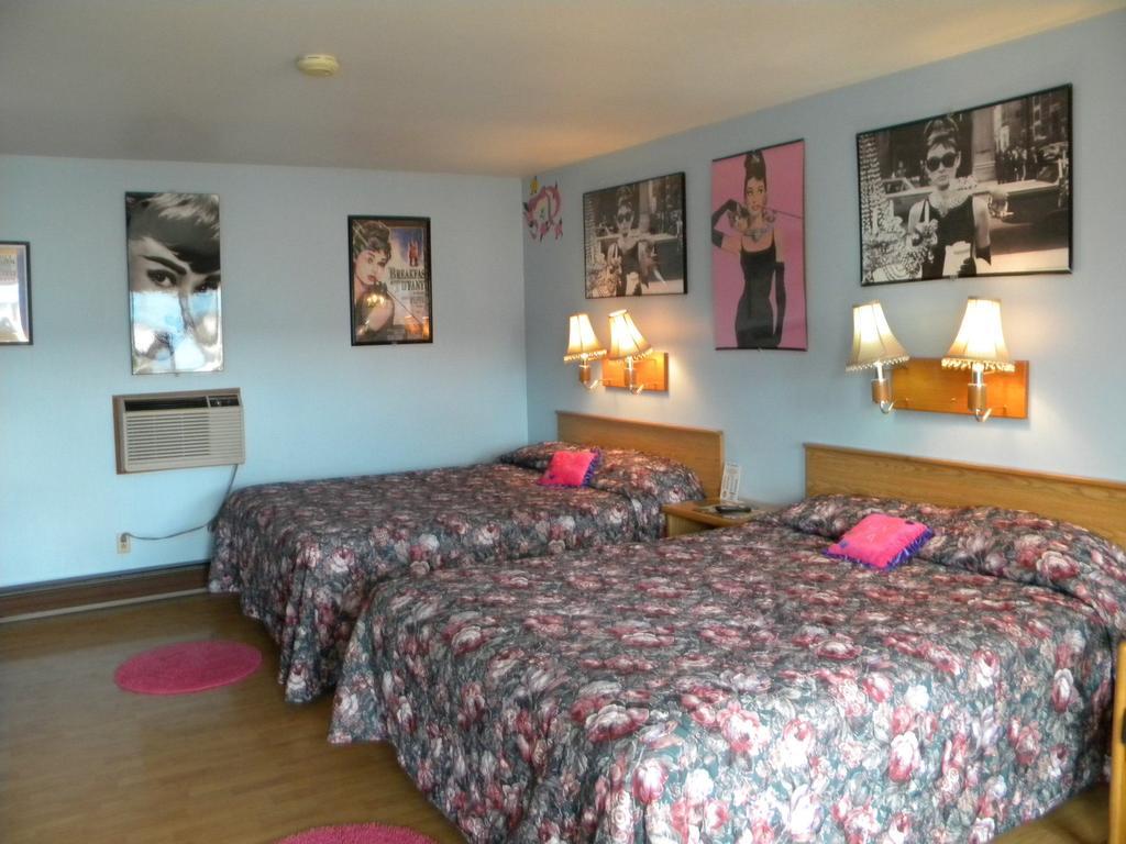 Blue And White Motel Kalispell Habitación foto