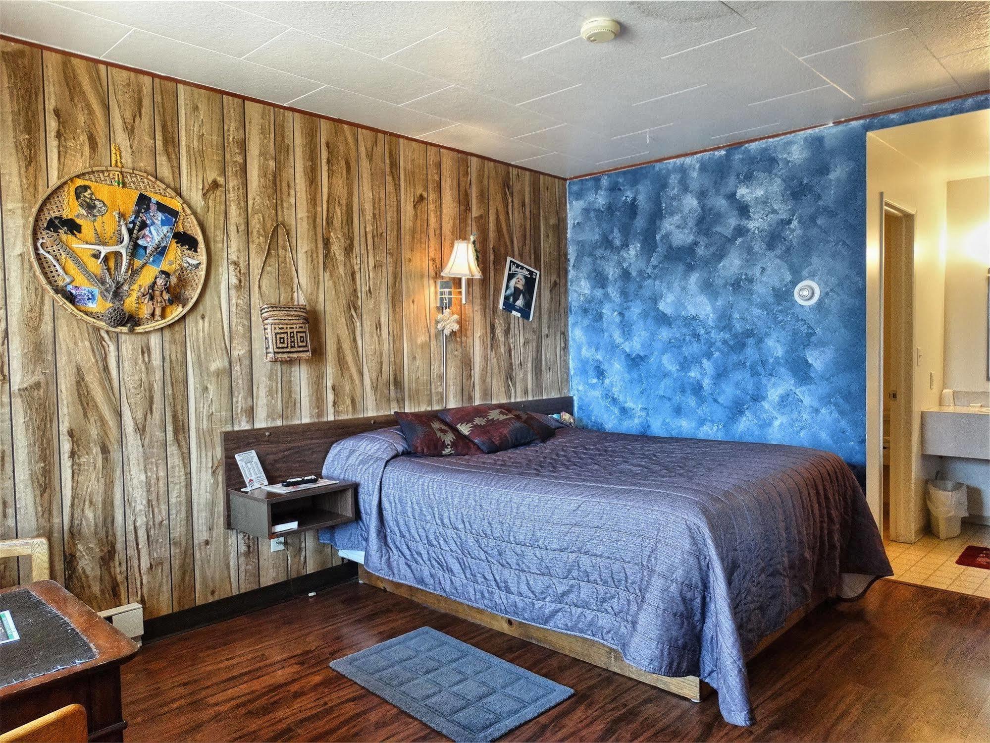 Blue And White Motel Kalispell Exterior foto